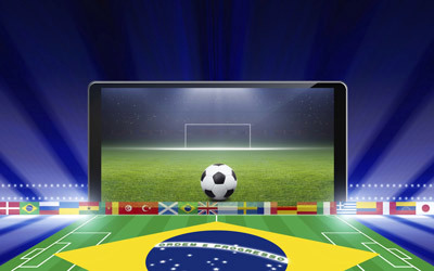 الجماهير تترقب على أحر من الجمر افتتاح مباريات مونديال البرازيل.   الإمارات اليوم