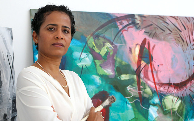 عائشة اختارت النحت لشغفها بالمادة الحسّية والأبعاد في العمل الفني.