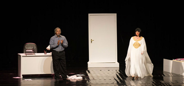 «دبي الشعبي» اضطر إلى الاستعانة بـنص عبدالله صالح «الوجه الآخر» للمشاركة في مهرجان الشباب بسبب غياب التجارب الشبابية المميزة. تصوير: أسامة أبوغانم وأحمد عرديتي