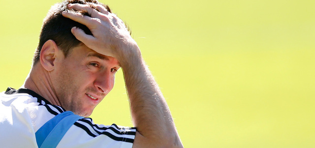 ميسي أفضل لاعب في العالم 4 مرات يتمنى المضي قدماً نحو لقبه الأول في كأس العالم.     أ.ب