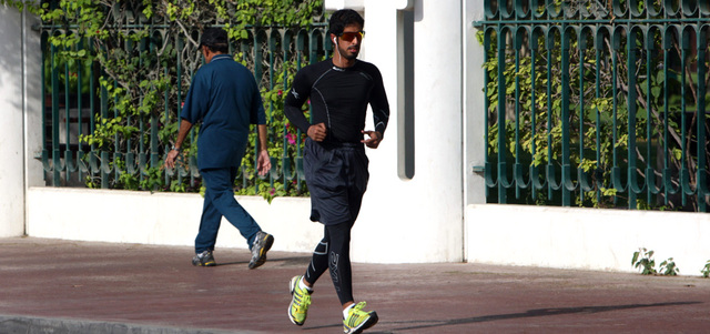 يفضل خبراء في مجال الرياضة البدء بممارستها بعد وجبة الإفطار بنحو ساعتين على الأقل. أرشيفية