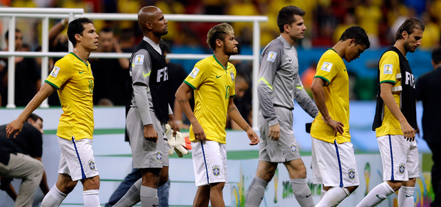 منتخب البرازيل يغادر البطولة بهزائم ثقيلة. أ.ب