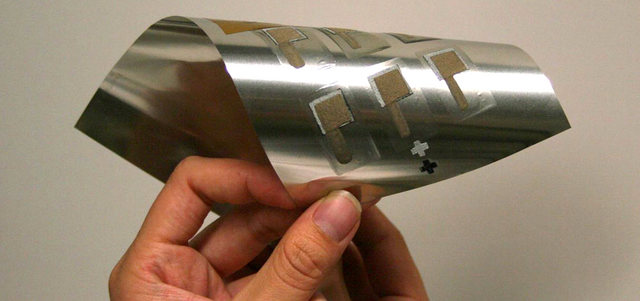 تعتمد بطاريات «إمبرنت إنرجي» على «الزنك» والـ«بوليمر» مقابل البطاريات التقليدية المعتمدة على الليثيوم. أرشيفية