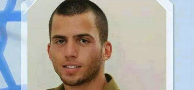 الجندي شاؤول آرون.