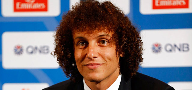 لويز يتحدث خلال مؤتمر صحافي. إي.بي.إيه