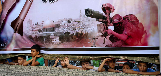 العدوان على غزة أبرز حاجة متزايدة لتوحيد الحركة الوطنية الفلسطينية، على المستوى الميداني او التفاوضي أو الشعبي. لرويترز