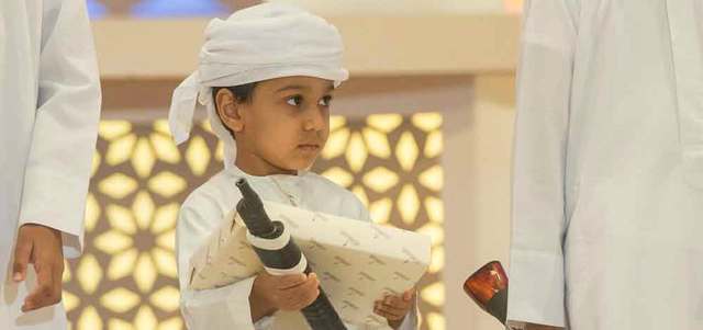 أصغر متسابقي الجولة العماني عبدالله المزروعي (4 سنوات).  من المصدر