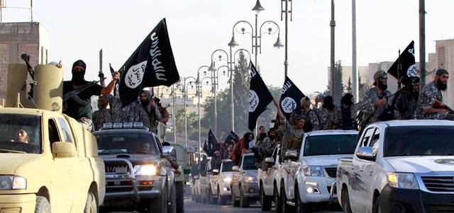 «داعش» رسخ نفوذه في الرقة ويدير عملياته منها.  رويترز