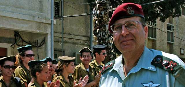 موشي يعلون: «أكدنا خلال الأسابيع القليلة الماضية أن نسبة التسامح لدينا تكون في حدها الأدنى، عندما يحاول أحد المسّ بسيادة أراضينا، سواء كان بشكل متعمد أو غير متعمد». غيتي