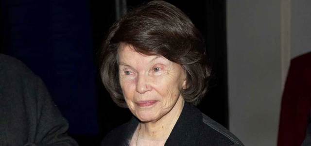 دانييلا ميتراند تحضر عرض أزياء. «غيتي»