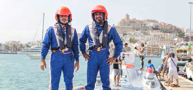 نجما فريق &laquo;الفيكتوري&raquo; الزفين وبن هندي. من المصدر