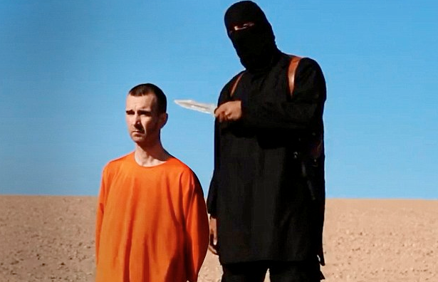 الصور من صحيفة "الديلي ميل" الالكترونية