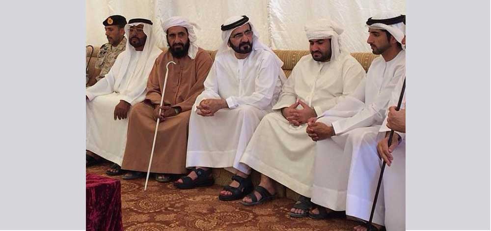 صاحب السمو الشيخ محمد بن راشد.. يقدم واجب العزاء لأسرة مجند الخدمة الوطنية محمد الريسي - صورة من تويتر