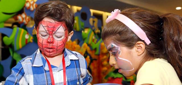 فعاليات تناسب جميع الأعمار خلال الاحتفالية.