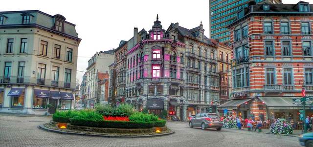 بروكسل، عاصمة أوروبا غير المعلنة، هي حياتنا، والوجهة اليوم في دولة الإمارات العربية المتحدة