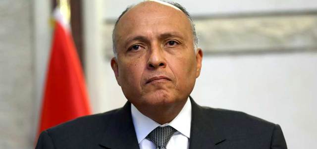 سامح شكري: القاهرة قد لا تقدم مساعدة عسكرية مباشرة للولايات المتحدة في معركتها مع «داعش»، واهتمام الجيش منصب على الجبهة الداخلية. أ.ب