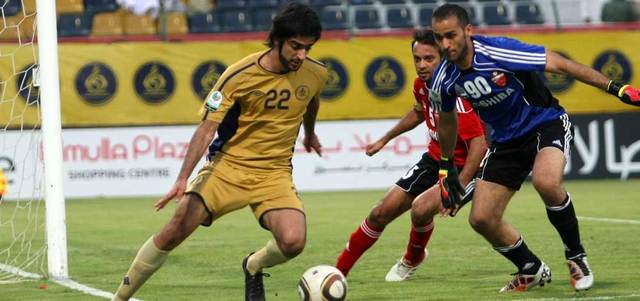 الحارس عبيد الطويلة لعب لأندية عدة في دوري المحترفين. أرشيفية