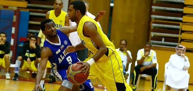 إبراهيم خلفان يسعى إلى معانقة لقب خليجي ثانٍ عقب إنجاز 2007.  تصوير: أسامة أبوغانم