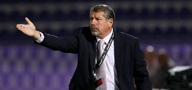 المعلق عصام عبده نفى أن يكون أساء إلى مدرب الظفرة إيوان بأي شكل من الأشكال. تصوير: إريك أرازاس