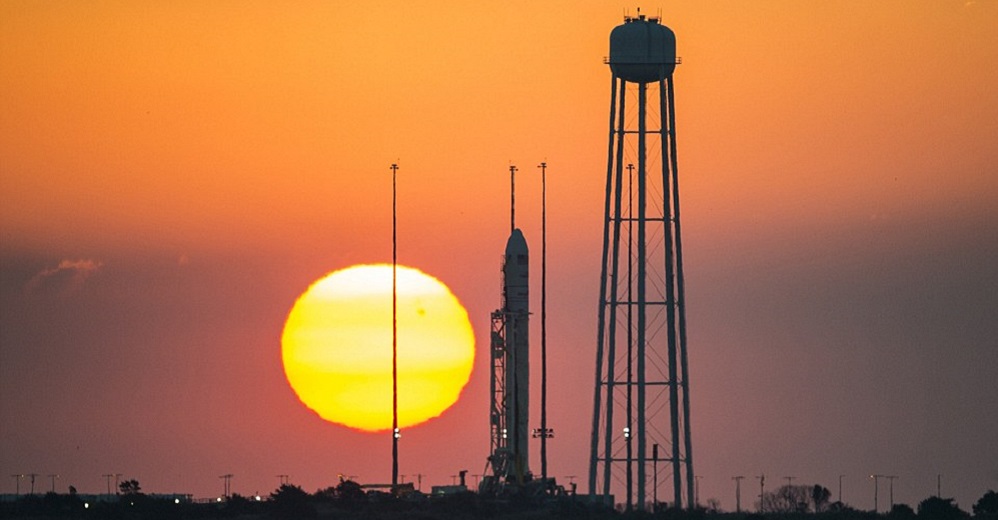 تحطم صاروخ روسي يحمل قمرا صناعيا في سيبيريا.أرشيفية