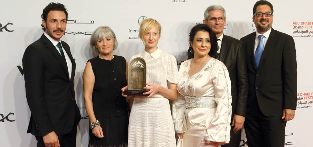 ماريا‭ ‬بونفي‭ ‬تحمل‭ ‬درع‭ ‬جائزة‭ ‬أفضل‭ ‬ممثلة‭ ‬في‭ ‬فيلم‭ ‬&laquo;فرصة‭ ‬ثانية&raquo;‭ ‬للمخرجة‭ ‬سوزان‭ ‬بير‭.‬ تصوير‭: ‬نجيب‭ ‬محمد