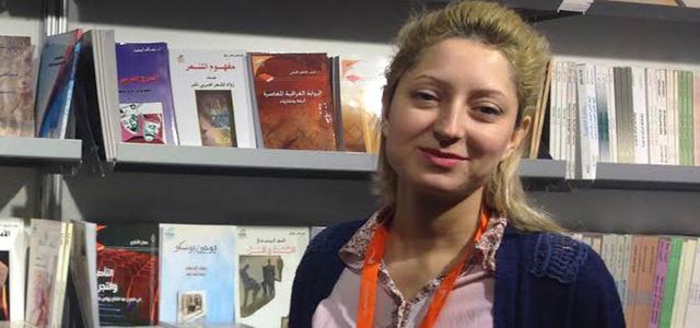 عبير عقل: &laquo;علم الصراع&raquo; أول كتاب تم بيعه لدينا.  الإمارات اليوم