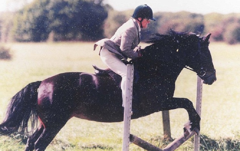 وتابعت مارش  "بالكاد كانت أمى تتحدث فى هذه المرحلة، لكنها كانت قوية بما يكفى لتنطق اسم برونوين وتطلب منه قبلة وكان برونوين يعرف تمامًا ما تريده أمى".