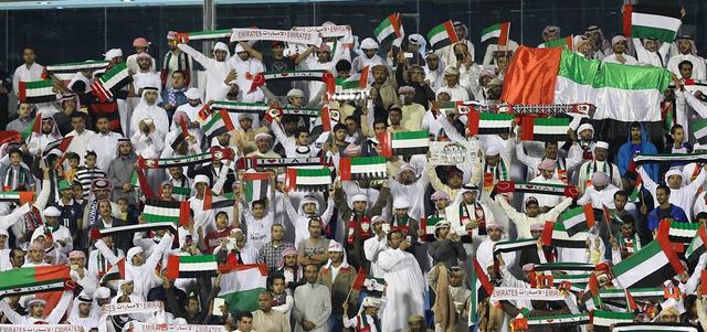 الجماهير الإماراتية وجدت بقوة خلف المنتخب في «خليجي 22». تصوير: إريك أرازاس