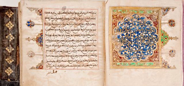 قرآن نادر كتب في شمال إفريقيا من بين أبرز المعروضات. من المصدر