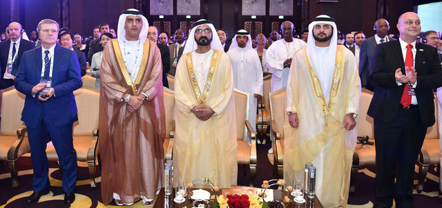 محمد بن راشد ومكتوم بن محمد خلال افتتاح مؤتمر الجمعية الدولية للنيابة العامة. وام