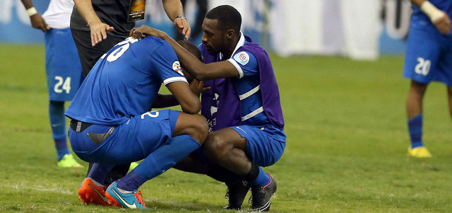 لاعبو الهلال صدموا بعد خسارتهم لقب أبطال آسيا على أرضهم أمام سيدني. إي.بي.إيه