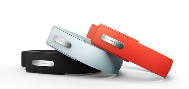 مستخدم سوار «نمي» لا يحتاج إلى تأكيد هويته سوى مرة واحدة في اليوم. من المصدر