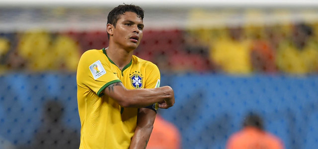 سيلفا: نيمار شقيقي ولا أعتقد أن شارة القيادة ستغير أي شيء في هذا الأمر. أ.ف.ب