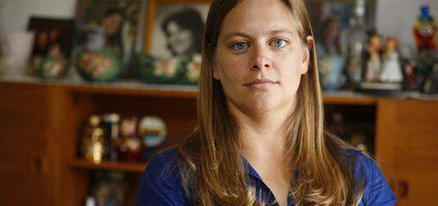 ميشيل جونسون:  &laquo;لم أكن أشعر بالأمان، وأدركت أنه يتعين عليّ حماية نفسي، ولم أخبر بذلك أحداً لأن الجميع كان على علم&raquo;.