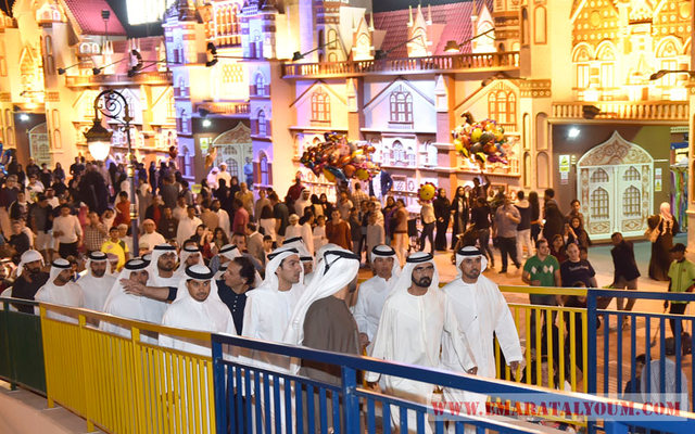 قام صاحب السمو الشيخ محمد بن راشد آل مكتوم نائب رئيس الدولة رئيس مجلس الوزراء حاكم دبي ، مساء أمس بجولة تفقدية في أرجاء القرية العالمية التي تستضيفها دبي على مدى تسعة عشر عاماً. وام