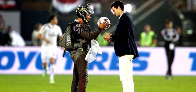 ديوكوفيتش حضر لقاء «كأس التحدي» في دبي بين الريال وميلان. من المصدر