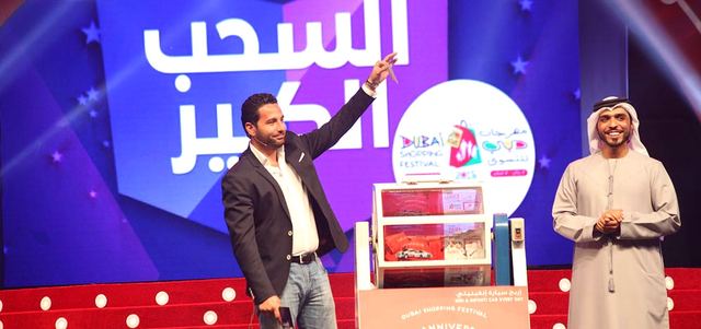 جوائز المهرجان تغيّر حياة كثيرين.  من المصدر