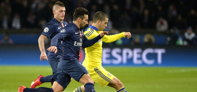 هازار تلاعب كثيراً بدفاع سان جرمان وكان أخطر لاعبي تشلسي عليهم. أ.ف.ب