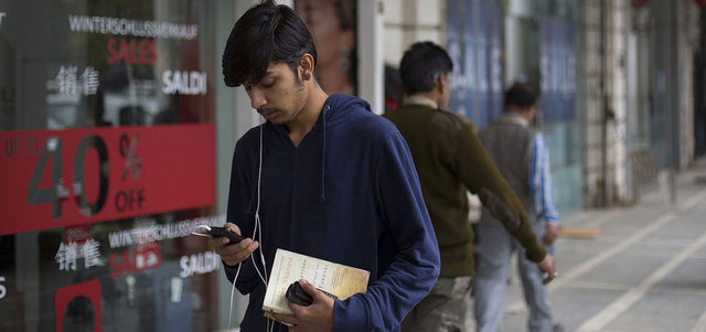 عدد مستخدمي الهواتف الذكية في الهند وصل إلى 120 مليون مستخدم حالياً. غيتي