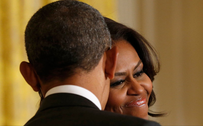 السيدة الأولى ميشيل أوباما خلال الإعلان عن الحملة العالمية التي تشنها الولايات المتحدة لدعم تعليم الفتيات والتى تنظم تحت شعار  "دعوا البنات تتعلم"-رويترز