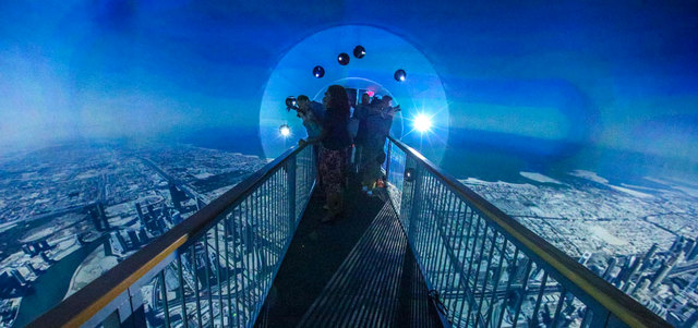 تم تشييد هذا المجسم الفريد الذي يعتبر الأول من نوعه في «ستار أتريوم» في وجهة التسوق الأكثر شهرة «دبي مول»، وهو عبارة عن مسرح كروي مضاء بقطر 15 متراً. الإمارات اليوم