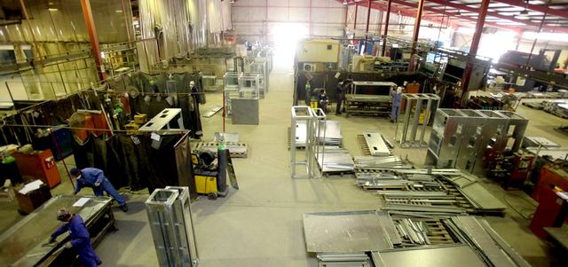 الفريق يهدف إلى مساندة «الاقتصاد» في تحركها حيال التحقيقات ضد الصادرات الإماراتية. تصوير: باتريك كاستيلو