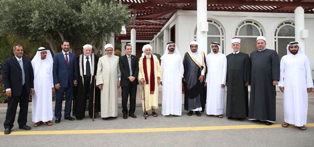 محمد بن راشد رحّب بالعلماء والأساتذة المتخصصين في الفقه الإسلامي.

وام