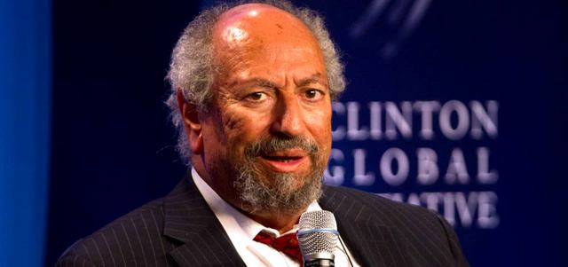 سعد الدين إبراهيم: المطلوب من «الإخوان المسلمين» أن يصلحوا بينهم وبين الشعب المصري، وإعلان التزامهم بكل ما أجمع عليه الشعب من مبادئ عامة لخصتها «خريطة الطريق». الإمارات اليوم