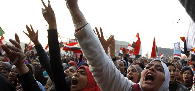 المصريون كسروا جدار الخوف بعد ثورتي 25 يناير و30يونيو. رويترز