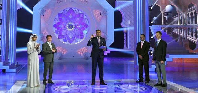 تمنح اللجنة درجة لكل متسابق من الـ50% والشاعر الذي يحصل على أعلى درجة يتأهل مباشرة وللجمهور المشاهد أحقية التصويت بـ50% من خلالها يتم تأهيل شاعر من أصل الشعراء الـ3 المتبقين في كل أمسية. من المصدر