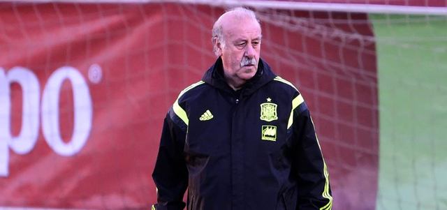 دل بوسكي يأمل تجاوز عقبة أوكرانيا والاقتراب من نهائيات أوروبا 2016. أ.ف.ب