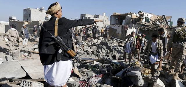 ضربات «عاصفة الحزم» دمرت مواقع مهمة للحوثيين. أ.ف.ب