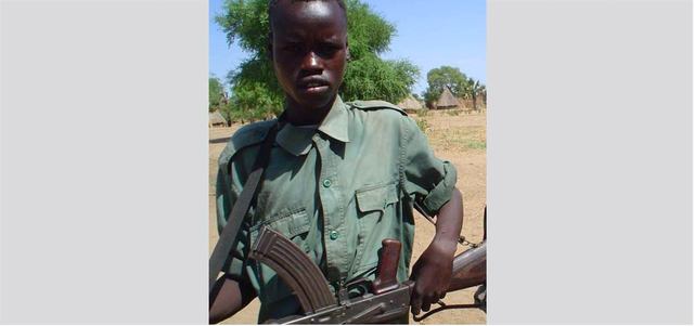 قانون الطفل في جنوب السودان لعام 2008  حظر تجنيد الأطفال، وحدد سن ال 18 كحد أدنى لأي تجنيد أو تطوع في القوات المسلحة أو الجماعات. أرشيفية
