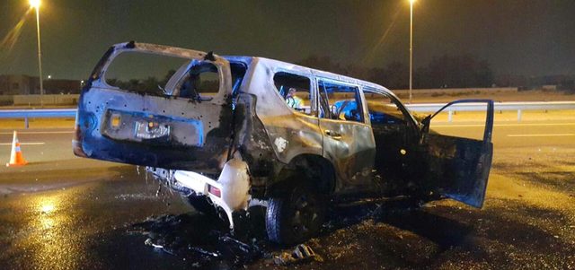 تصادم مركبة خفيفة رباعيـــة الدفـــع وشاحنة على شارع الخيل.  من المصدر